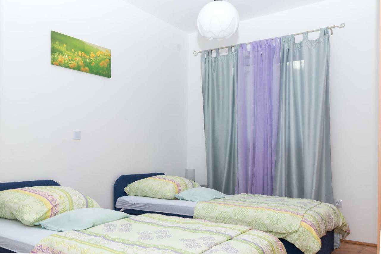 Apartment Rora ซาบอริซ ภายนอก รูปภาพ